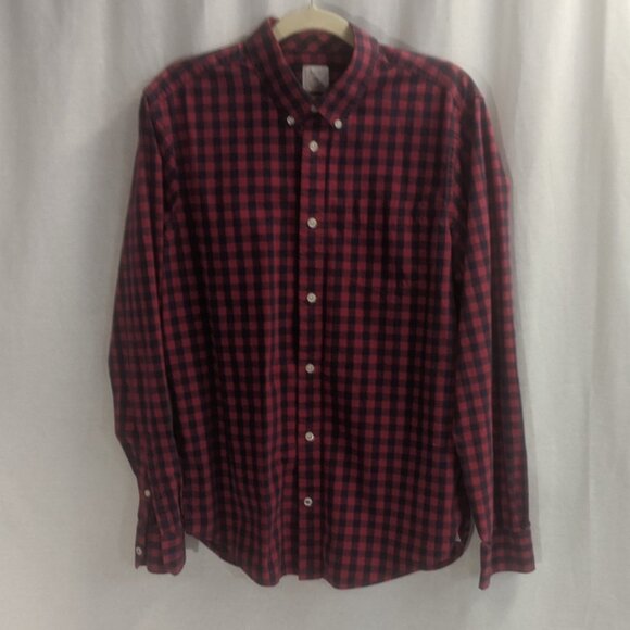 Gap Size Large Blue and Red Checkered Long Sleeved Button Down - Picture 2 of 16